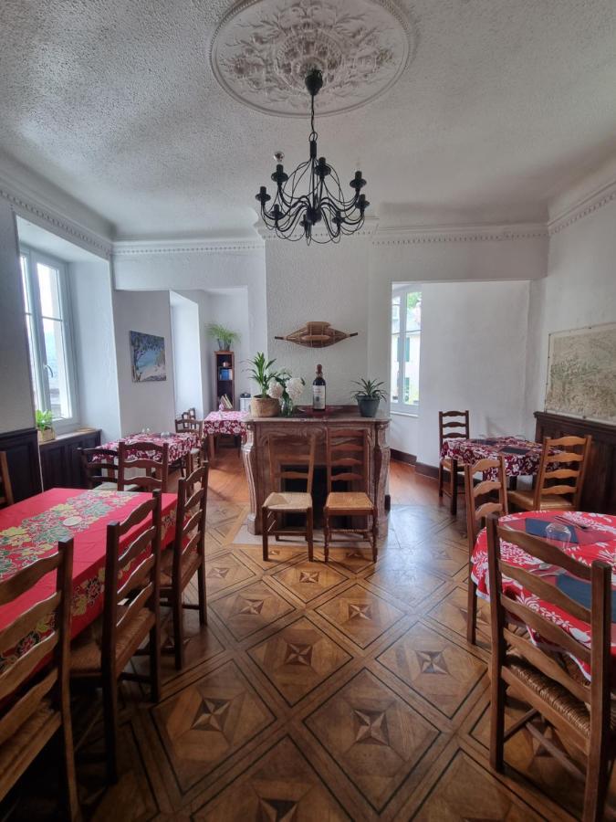 Auberge Du Crabere Melles Екстер'єр фото