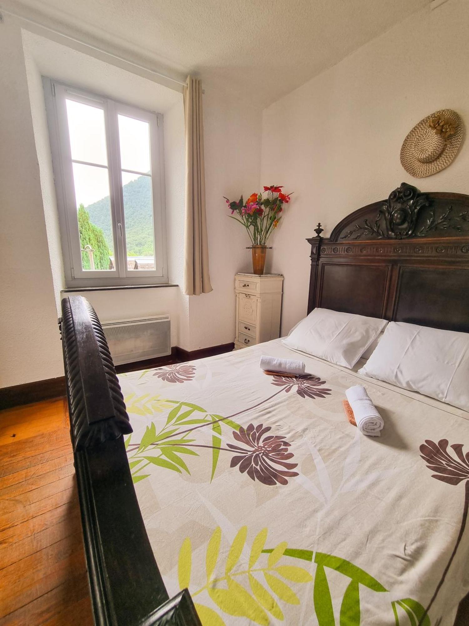 Auberge Du Crabere Melles Екстер'єр фото